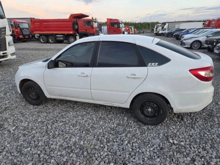 LADA GRANTA Лифтбек Comfort'23 1.6 90hp 5MT — Б/У, 2024 г.