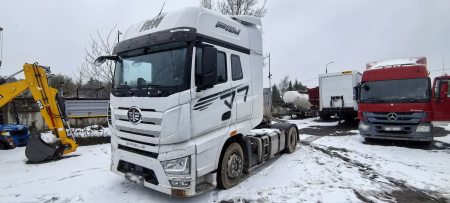 FAW J7 4x2 Седельный тягач — Б/У, 2024 г.