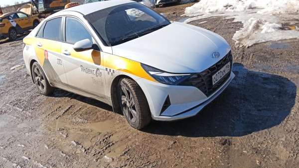 Hyundai Elantra — Б/У, 2023 г. (Балашиха, 122365 км)