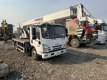 Isuzu ELF 8.3 4x2 Автокран ELF KV100 — Б/У, 2025 г.