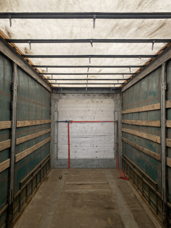 Schmitz Cargobull 9084 Полуприцеп шторный — Б/У, 2017 г.