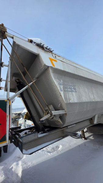UAT STRP Полуприцеп самосвальный UAT-STRP-2728.01 — Б/У, 2021 г.