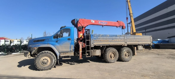 Ural NEXT 4320 6x6 Бортовой с КМУ 483B-20 — Б/У, 2018 г.