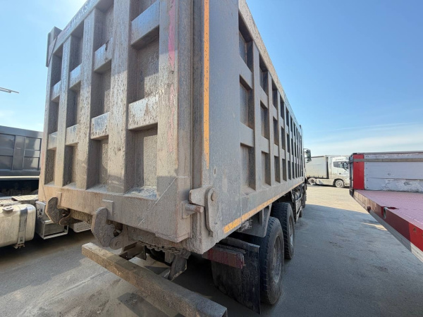 FAW J6* 8x4 Самосвал — Б/У, 2022 г.