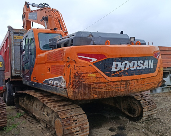DOOSAN DX225 LCA Экскаватор — Б/У, 2022 г.