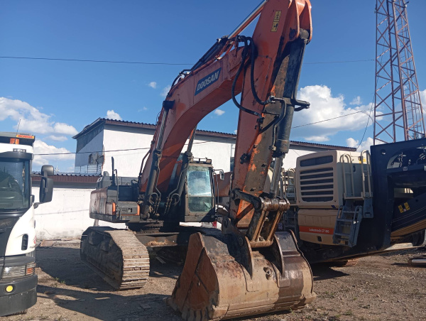Doosan DX530 Экскаватор DX530LC-7M — Б/У, 2023 г.