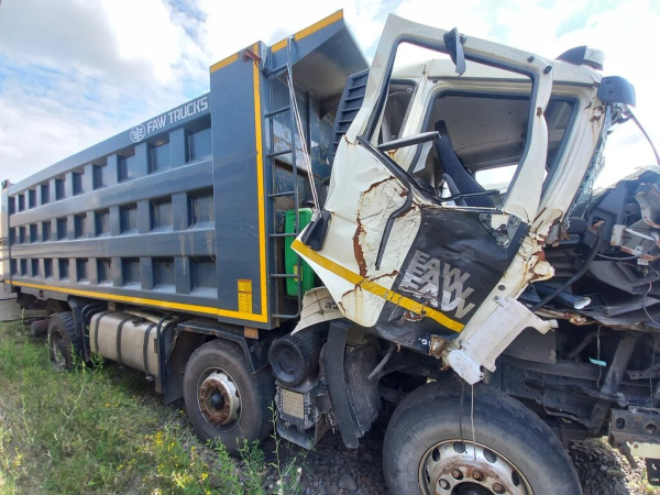 FAW J6 8x4 Самосвал CA3310P66K24T4E5 — Б/У, 2023 г.