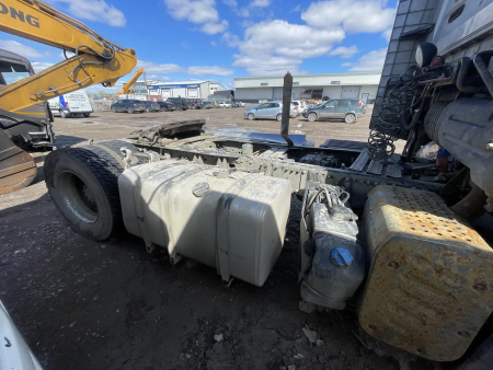 FAW JH6 4x2 Седельный тягач ORYX — Б/У, 2023 г.