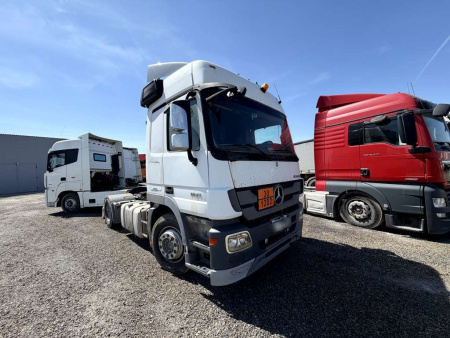 MERCEDES-BENZ Actros 4x2 Седельный тягач — Б/У, 2017 г.
