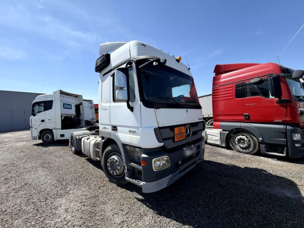 MERCEDES-BENZ Actros 4x2 Седельный тягач — Б/У, 2017 г.