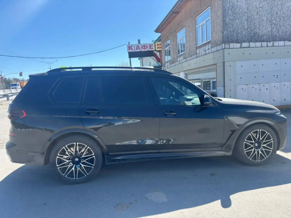 BMW X7 M60i xDrive — Б/У, 2022 г.