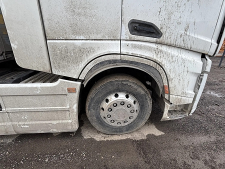 Shacman (Shaanxi) SX 4x2 Седельный тягач SX4188YY381 — Б/У, 2024 г.