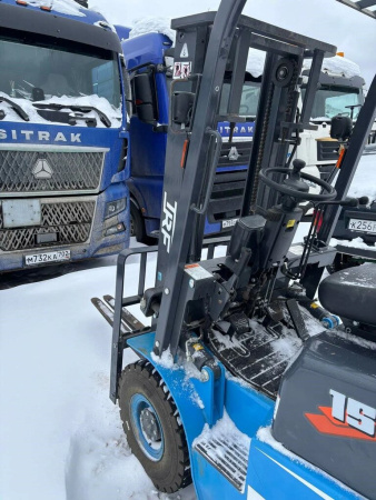 TRF D Вилочный погрузчик D15-3Х — Б/У, 2023 г.