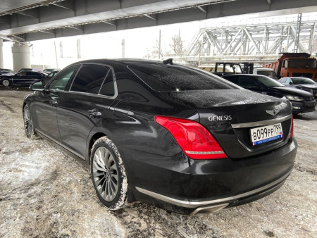 Genesis G90 Royal 5.0 T-GDI 8AT 4WD — Б/У, 2017 г.