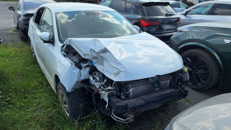 VOLKSWAGEN Trendline 1.4 TSI 125hp 7DSG — Б/У, 2016 г.