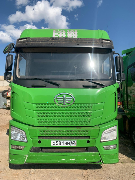 FAW JH6 6x4 Седельный тягач CA4250P25K15T1NE5A80 — Б/У, 2023 г.