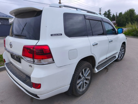 Toyota LAND CRUISER 200 Executive 4.5d АКП — Б/У, 2017 г.