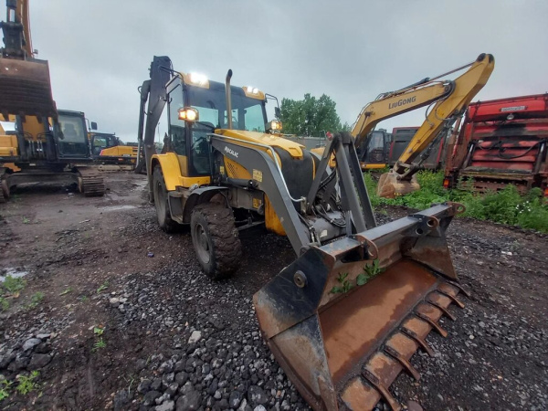 Mecalac TLB Экскаватор-погрузчик TLB870 — Б/У, 2022 г.