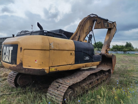 CATERPILLAR 330 Экскаватор — Б/У, 2017 г.