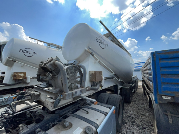BONUM 914231 Полуприцеп цистерна для сыпучих грузов — Б/У, 2024 г.