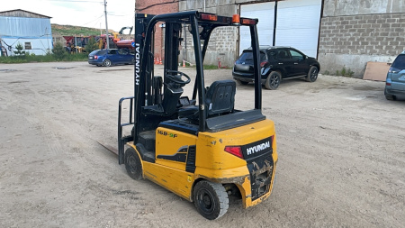 HYUNDAI 16B-9F Вилочный погрузчик — Б/У, 2021 г.
