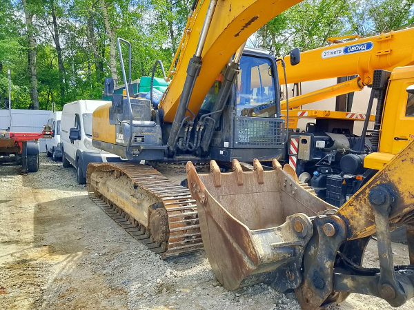 XCMG XE225 Экскаватор XE225DN — Б/У, 2024 г.