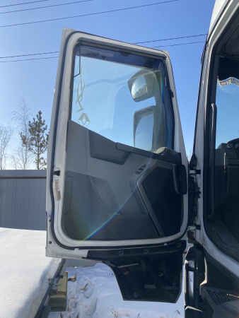 Renault T 4x2 Седельный тягач — Б/У, 2017 г.