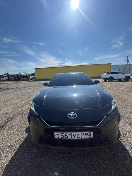 Toyota CAMRY Premium 2.0hyb CVT — Б/У, 2024 г.