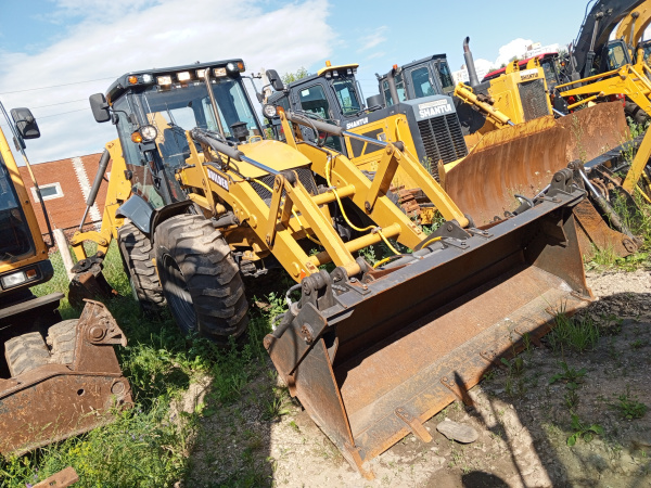 BUILDER BL Экскаватор-погрузчик BL488 — Б/У, 2023 г.