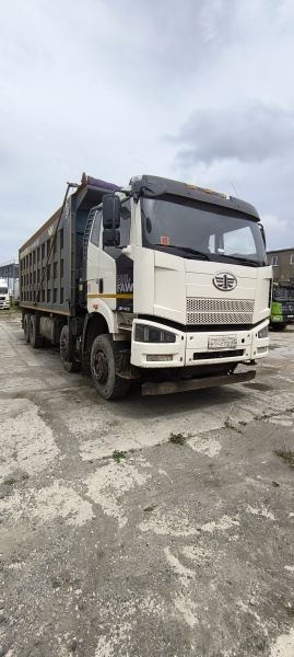FAW J6 8x4 Самосвал СА3310Р66K24T4E5 — Б/У, 2023 г.