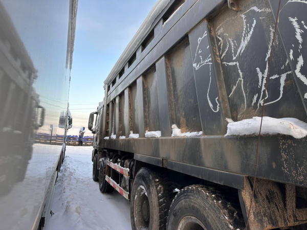Shacman (Shaanxi) SX 8x4 Самосвал SX33186V366 — Б/У, 2024 г.