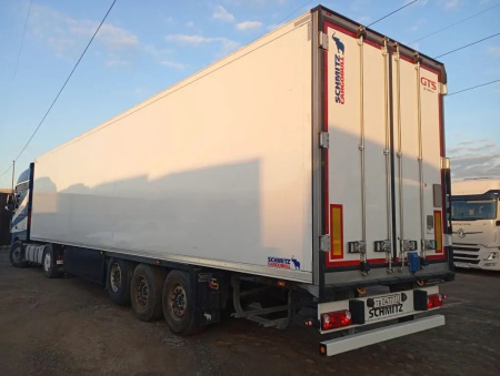 Schmitz Cargobull SKO24 Полуприцеп изотермический/рефрижератор SCB S3B — Б/У, 2021 г.