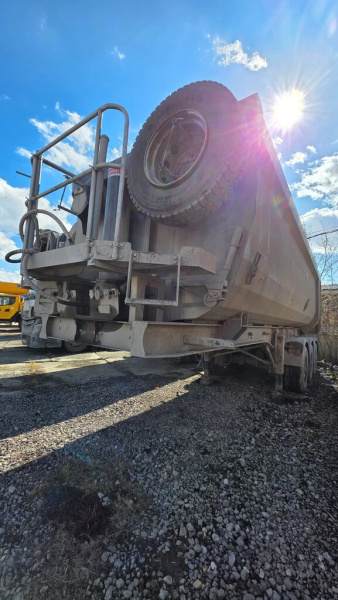 Grunwald 9453 Полуприцеп самосвальный 9453-0000011-60 — Б/У, 2024 г.