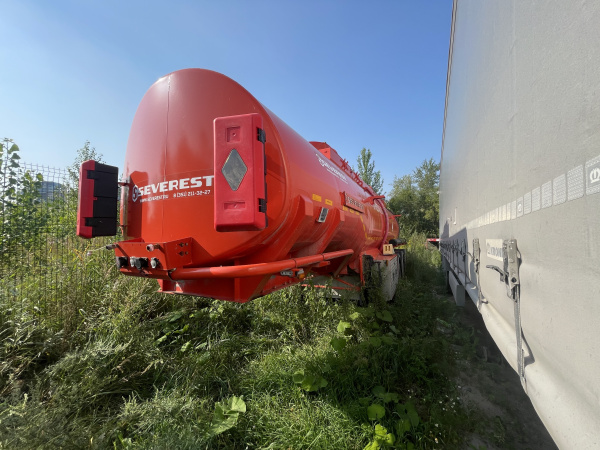 УралСпецТранс 946516 (Бензовоз) — Б/У, 2022 г.