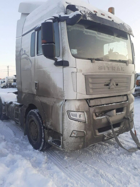SITRAK C7H 6x4 Седельный тягач ZZ4256V364HE — Б/У, 2023 г.