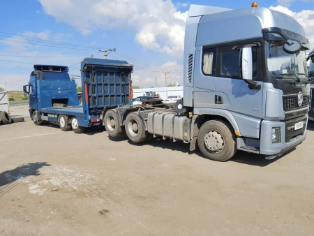 Shacman (Shaanxi) SX 6x4 Седельный тягач SX42584V324 — Б/У, 2023 г.