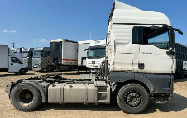 MAN TGX 4x2 Седельный тягач 18.440 4x2 BLS — Б/У, 2019 г.