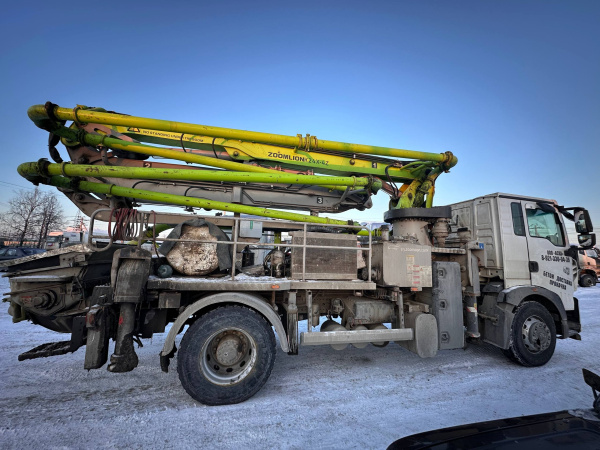 Howo T5G 4x2 Автобетононасос UMCSB3 — Б/У, 2024 г.