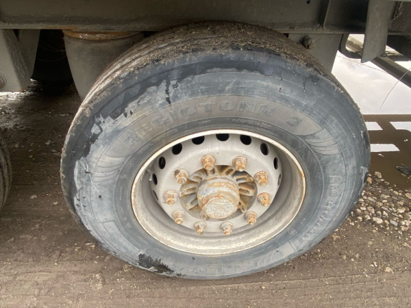BONUM 9142 Полуприцеп шторный 914296-04 — Б/У, 2023 г.