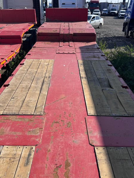 ДЕЛО Техники 9833 Полуприцеп тяжеловоз 3 оси 9833-0000050-03 — Б/У, 2022 г.