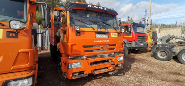 РЯЖСКИЙ АВТОРЕМОНТНЫЙ ЗАВОД МК-4534 на шасси КамАЗ 6520 6x4 КДМ — Б/У, 2022 г.