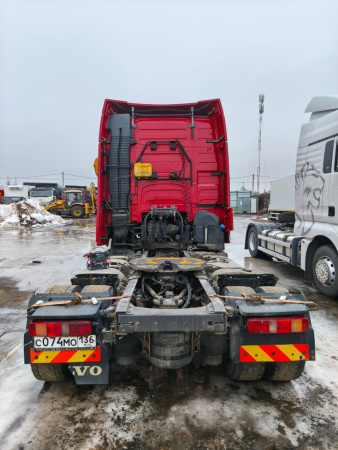 Volvo FH 4x2 Седельный тягач FH 42 T — Б/У, 2015 г.