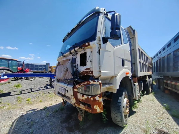 FAW J6* 6х4 Самосвал — Б/У, 2021 г.