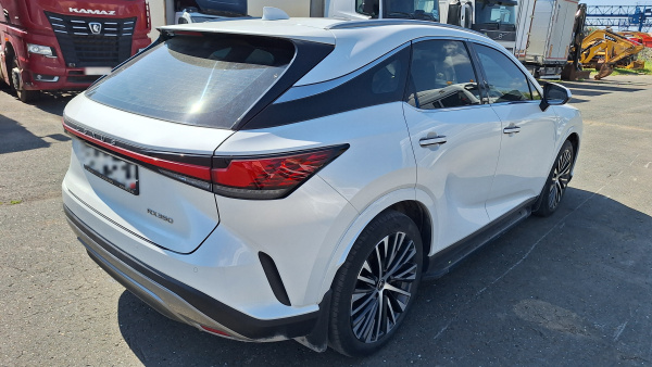 LEXUS Premium — Б/У, 2023 г.