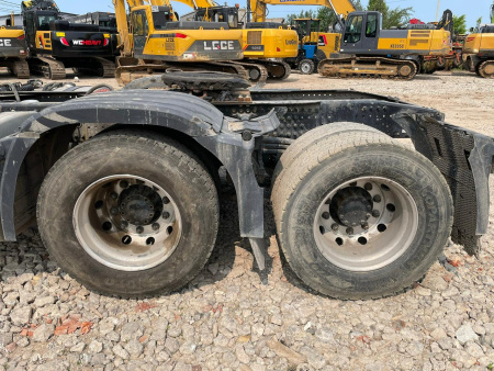 BEIJING BJ 6x4 Седельный тягач BJ4250D6CP-02 — Б/У, 2023 г.