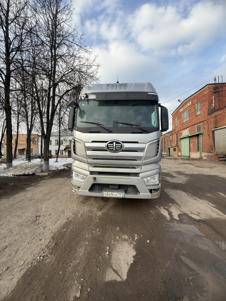 FAW J7 4x2 Седельный тягач CA4180P77K25E5 — Б/У, 2023 г.