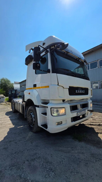 КамАЗ 5490 4x2 Седельный тягач 5490-S5 — Б/У, 2021 г.