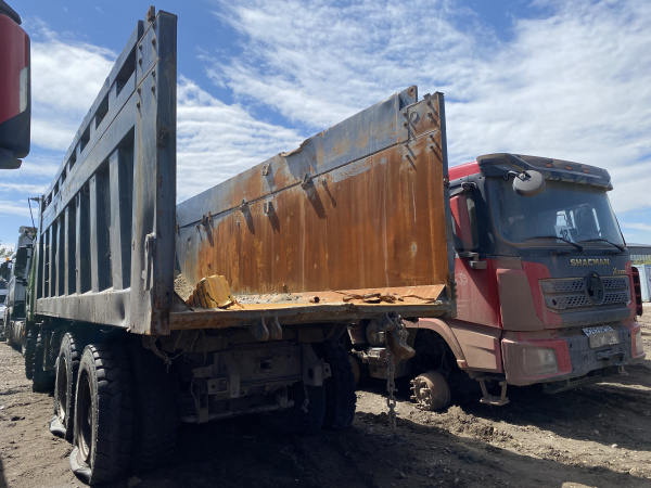 Shacman (Shaanxi) SX 8x4 Самосвал SX33186W366C — Б/У, 2023 г.