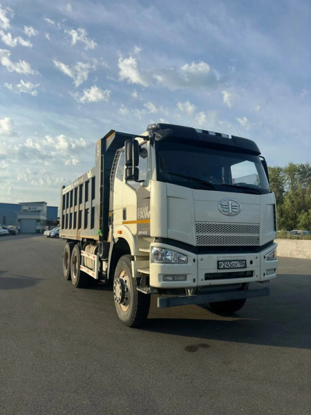 FAW J6 6x6 Самосвал CA3250P66K24L1TE5 — Б/У, 2022 г.