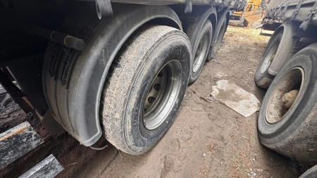 Тонар 97882 Полуприцеп шторный — Б/У, 2023 г.